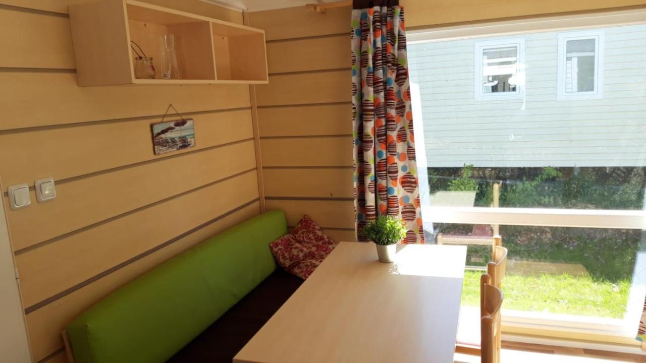 Hebergements Camping "Les Pieds Dans L'Eau" Crozon Exterior foto