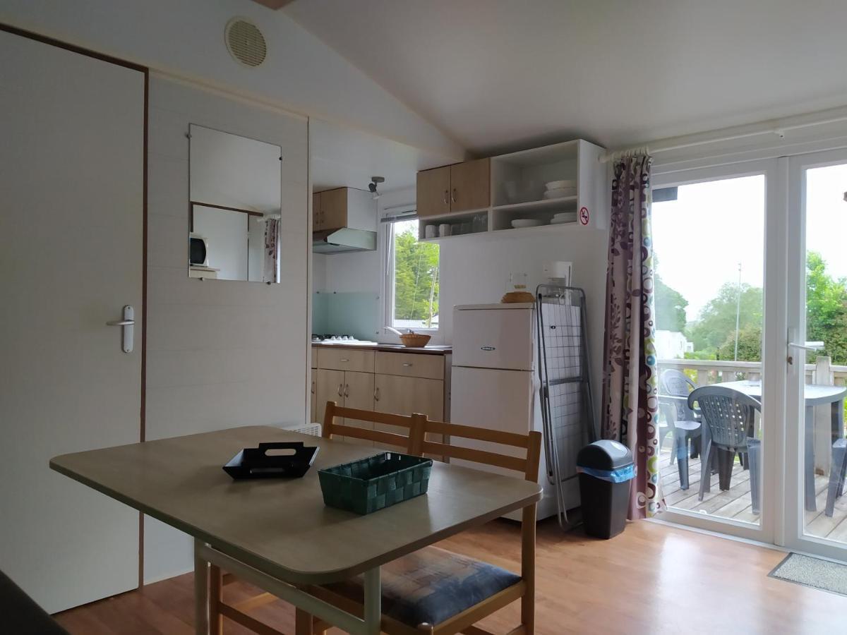 Hebergements Camping "Les Pieds Dans L'Eau" Crozon Exterior foto