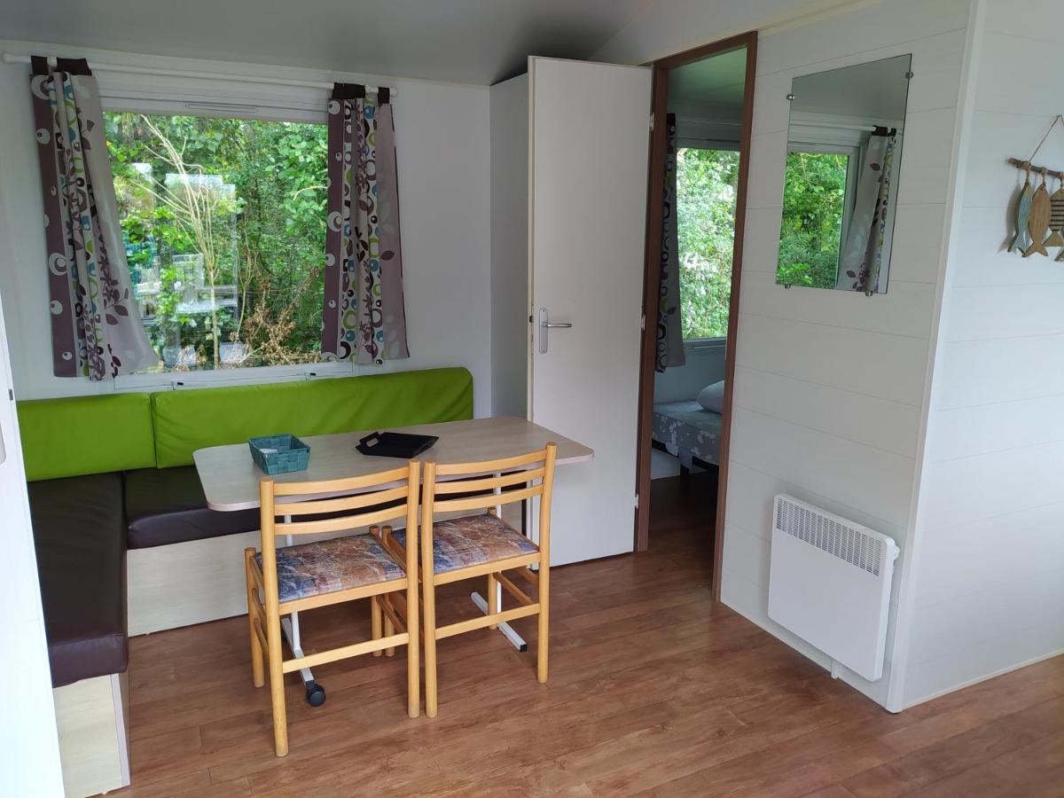 Hebergements Camping "Les Pieds Dans L'Eau" Crozon Exterior foto