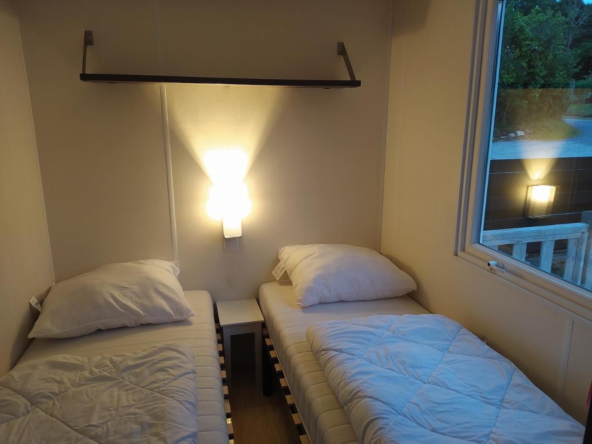 Hebergements Camping "Les Pieds Dans L'Eau" Crozon Exterior foto