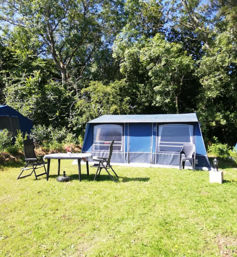 Hebergements Camping "Les Pieds Dans L'Eau" Crozon Exterior foto