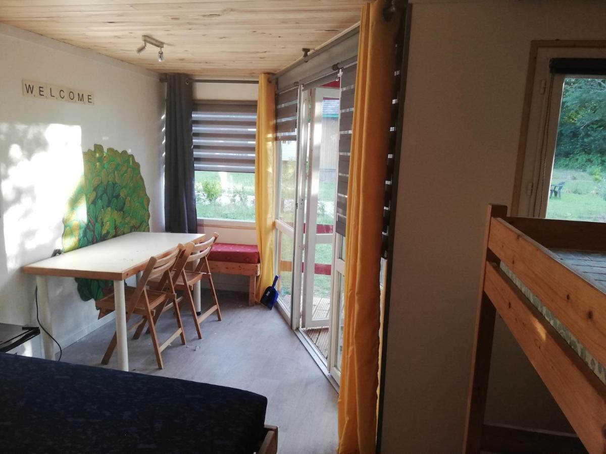 Hebergements Camping "Les Pieds Dans L'Eau" Crozon Exterior foto