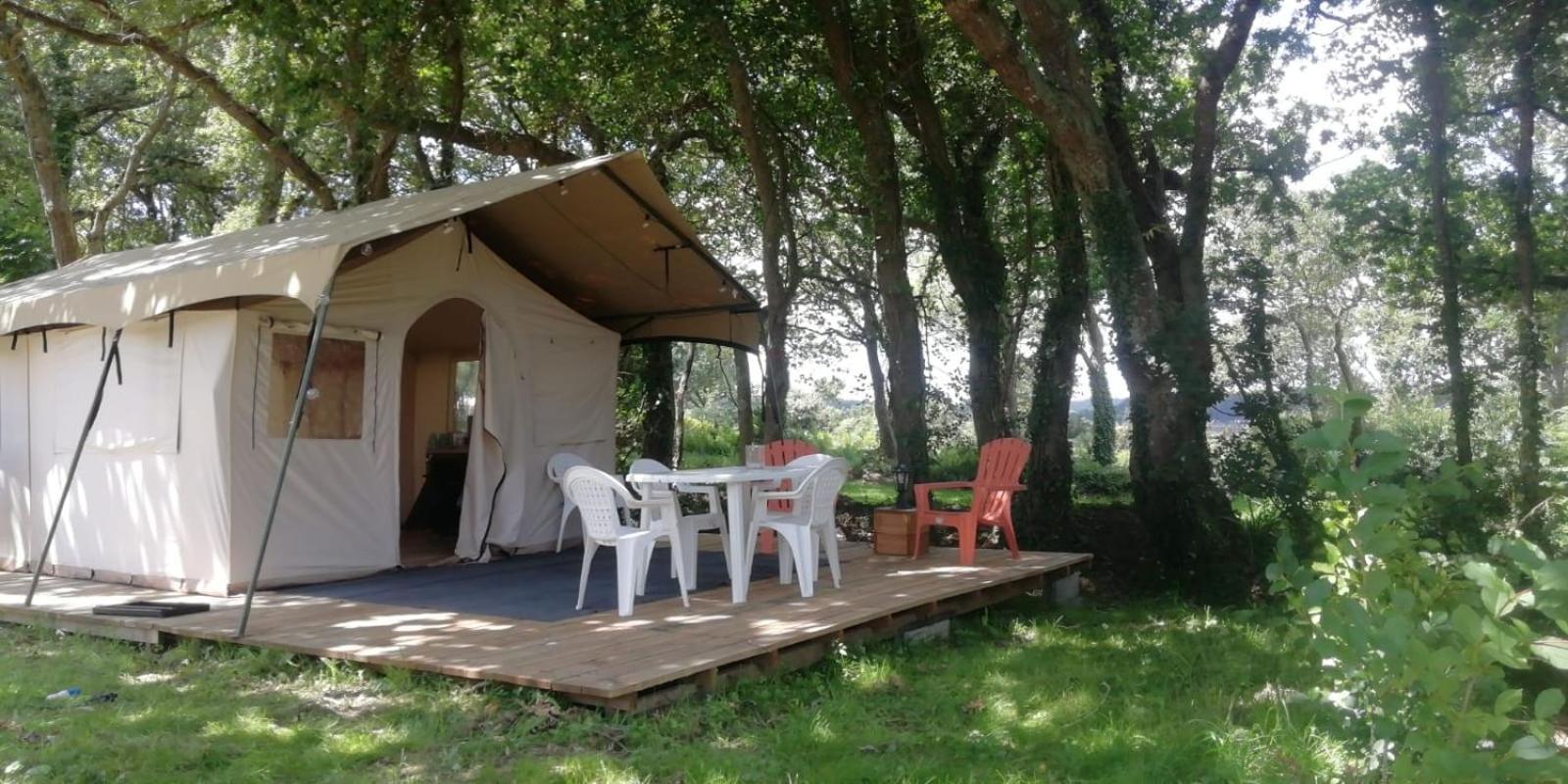 Hebergements Camping "Les Pieds Dans L'Eau" Crozon Exterior foto